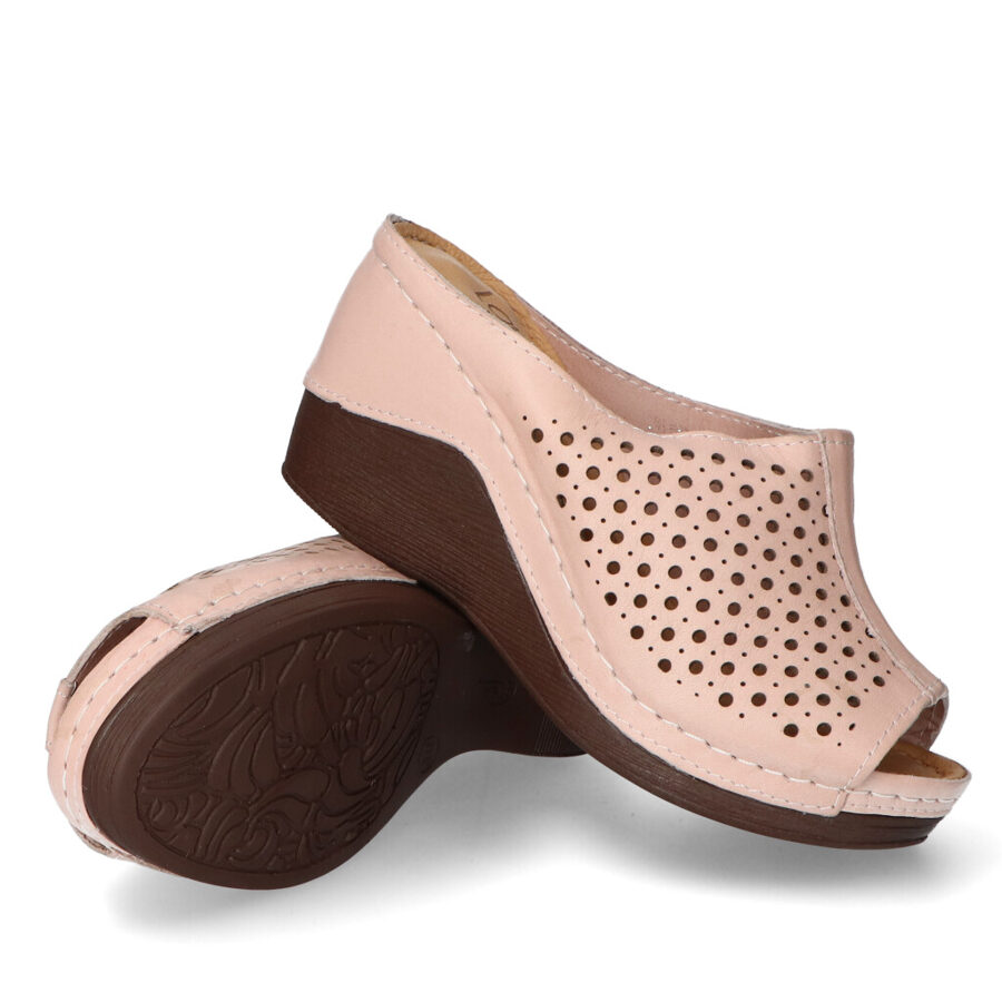 Loretta Vitale ādas apavi, pūdera rozā sieviešu iešļūcenes